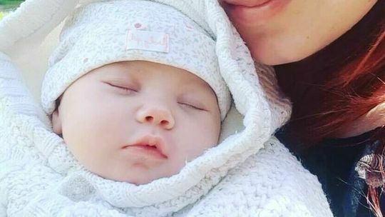 Parczew: Pogrzeb rocznej Elizy. W internecie trwa zbiórka na pomnik dla dziewczynki