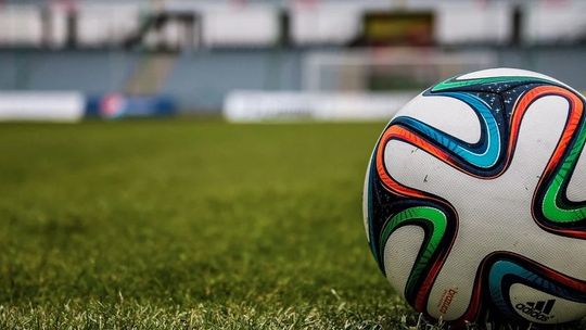 Parking i płyta boiska na stadionie w Białej Podlaskiej powstaną. Wykonawcy wyłonieni 