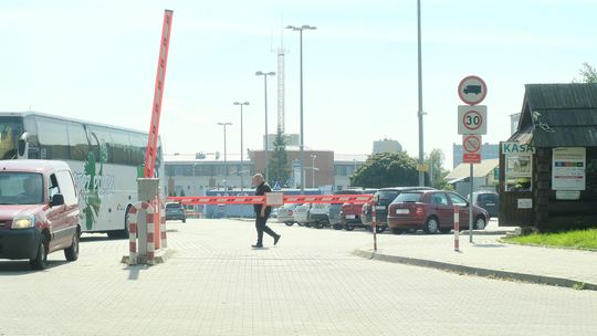 Parkingowe zaskoczenie pod halą w Lublinie. „MOSiR próbuje drenować kieszenie rodziców”