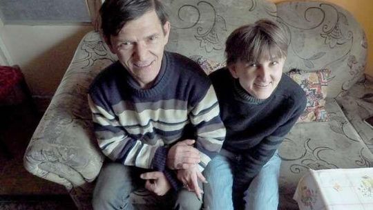 Parkinson. Wyścig z chorobą. "Lekarze radzili, żebym znalazła mężowi dom opieki"