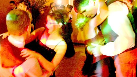 Partnera na studniówkę  pilnie poszukuję