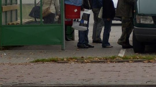 Pasażer chciał dojechać z Puław do Kazimierza Dolnego busem. Musiał taksówką