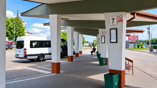 Pasażerowie narzekali na brak rozkładów. Spółka zapowiada kolejne udogodnienia