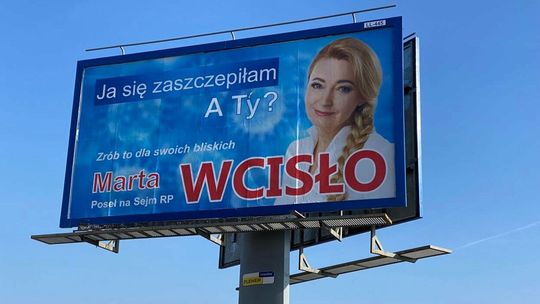 Patologiczny system nagradzania radnych i publiczny coming out. Przegląd tygodnia