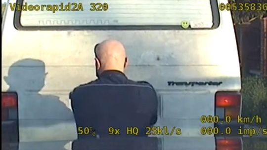 Patrol drogówki ze Świdnika zatrzymał busa. Duża niespodzianka w bagażniku