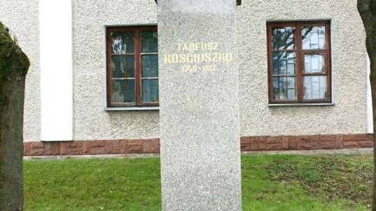 Pechowy nos Naczelnika. O zapomnianym rzeźbiarzu