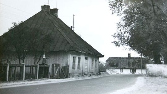 Pechowy obraz i zaginione miecze