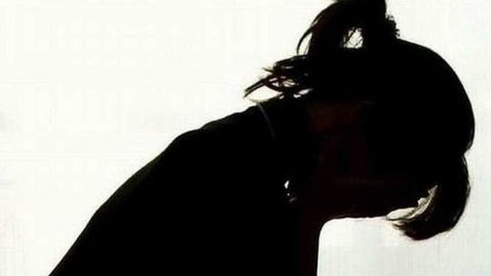 Pedofil recydywista napastował swoją krewną? Miał to robić kiedy był pilnowany przez policję