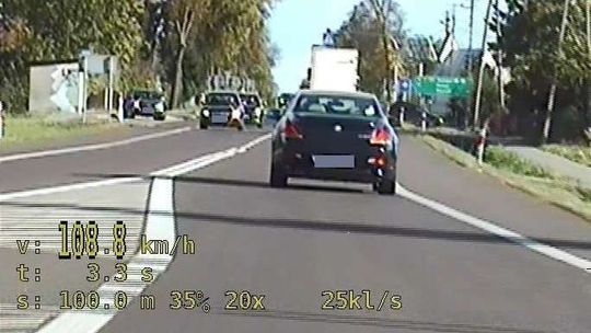 Pędziła w terenie zabudowanym, bo... była zmęczona [wideo]