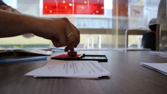 PESEL dla uchodźcy? Terminy nawet na maj. Wojewoda oferuje samorządom wsparcie kadrowe