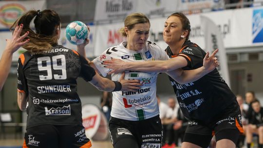 Pewna wygrana MKS FunFloor i tysiąc bramek Kingi Achruk [zdjęcia]