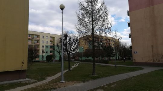 PGE naprawia skorodowane latarnie w Lubartowie