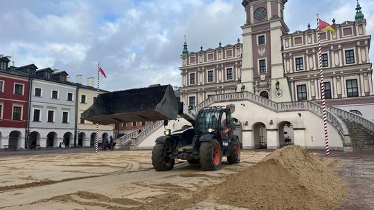 Piach dowieźli, będzie lodowisko. Znamy cennik na sezon 2024/2025