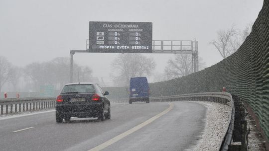 Piaski: Elektroniczna tablica dla kierowców już działa