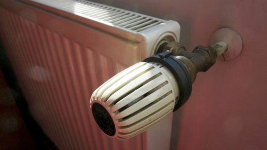 Piaski. Sweter w szkole niepotrzebny, uczniowie już nie zmarzną