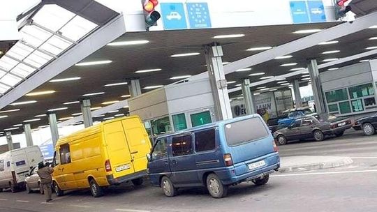 Pięć pasów na granicy Polski z Ukrainą. Na niektórych odprawa odbywa się szybciej?