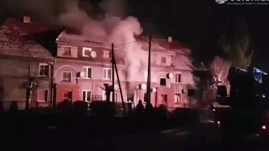 Piechowice: Tragiczny pożar, nie żyje troje dzieci [wideo]