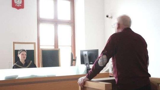 Pielęgniarka wyłudziła mieszkanie od chorego? Mąż jej broni: "Nigdy by czegoś takiego nie zrobiła"