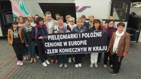Pielęgniarki i położne z Lublina w Warszawie: Ta manifestacja to dopiero początek!