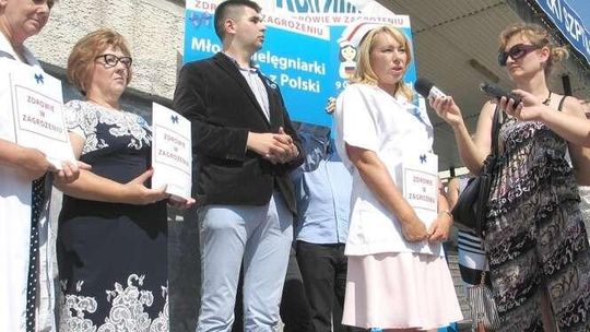 Pielęgniarki z Chełma chcą więcej zarabiać. Protestowały przy szpitalu