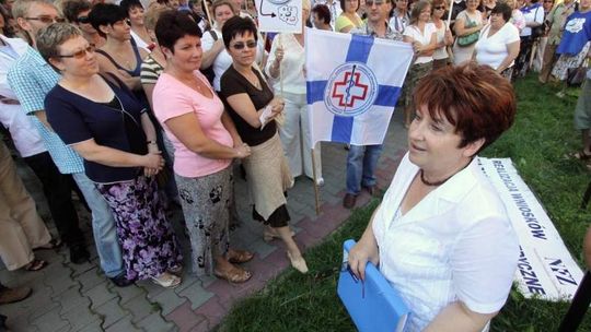 Pielęgniarki z wieloletnim stażem tracą pracę