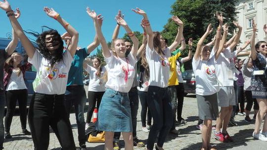 Pielgrzymi z całego świata zjeżdżają do Lublina. Na Arenie spotka się 17 tys. osób