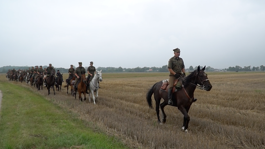 Pielgrzymują do Kodnia, jak ułani. "Najważniejsze są tutaj konie"