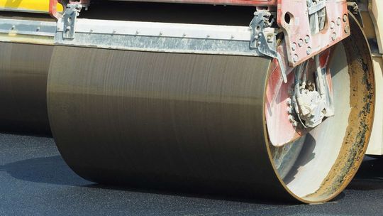 Pieniądze na drogi w powiecie puławskim. Skorzysta tylko Celejów