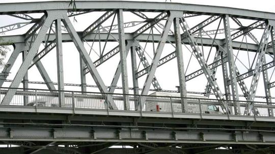 Pieniądze na Wisłę i okolice: most, pochylnia dla statków, przystanie rzeczne