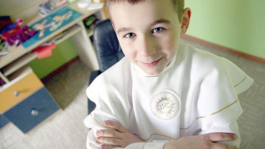 Pierwsza komunia: prezenty, ceny, stroje