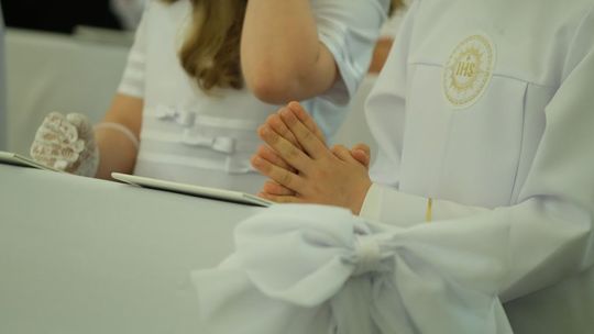 Pierwsza Komunia Św. inna niż zawsze. Małe grupy dzieci, różne terminy, kilka tur
