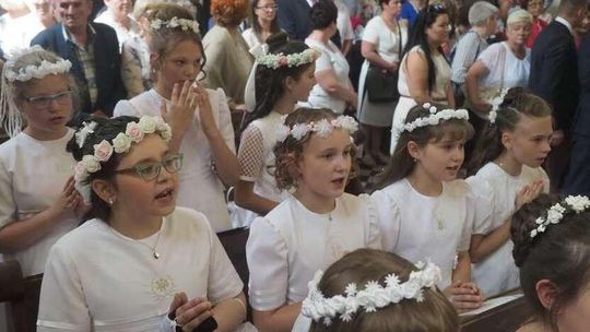 Pierwsza Komunia Święta w Parafii pw. Świętego Mikołaja (dużo zdjęć)