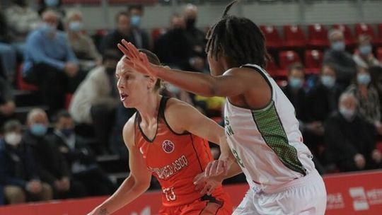 Pierwsza potyczka przegrana. Pszczółka Polski Cukier słabsza od Villeneuve w EuroCup