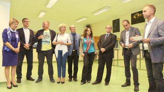 Pierwsze kroki na parkiecie. Rzecznik policji uczy się mambo