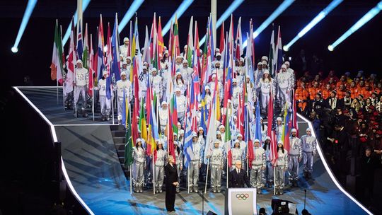 Jarosław Stawiarski podczas XXV Zimowych Igrzysk Olimpijskich Mediolan–Cortina 2026, wspierając polskich sportowców w wiosce olimpijskiej