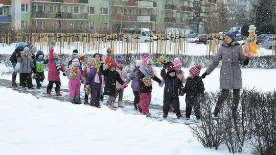 Pierwszy dzień wiosny. Marzanna wylądowała w zaspie śniegu