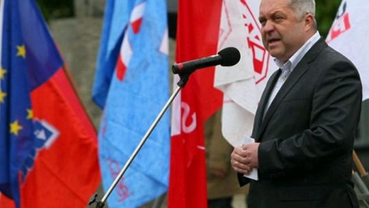 Pierwszy i drugi pracownik - na koszt państwa. SLD: Mamy receptę na bezrobocie