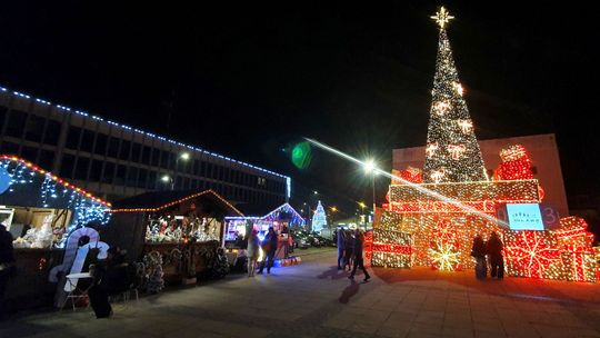 Pierwszy jarmark świąteczny w Puławach otwarty