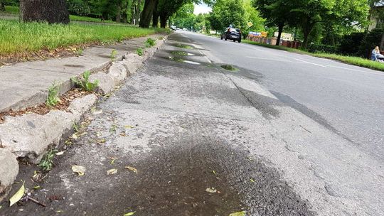 Pierwszy odcinek tej ulicy do przebudowy. Prace mają się skończyć jeszcze w tym roku 