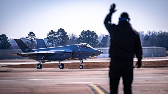 Pierwszy polski pilot ukończył kurs instruktorski na myśliwcu F-35