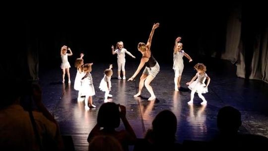 Pierwszy występ za tancerkami. Wszystkie dostały Dyplom Tancerza