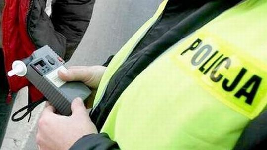 Pijani z 3-latkiem uciekali przed policją