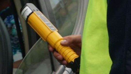 Pijany 18-latek przyjechał na komendę porozmawiać z policjantami