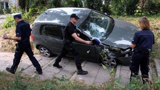 Pijany celnik  rozbił cztery samochody (wideo, zdjęcia)
