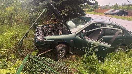Pijany kierowca chciał ukryć auto w stodole. Trafił prosto w ręce policjanta