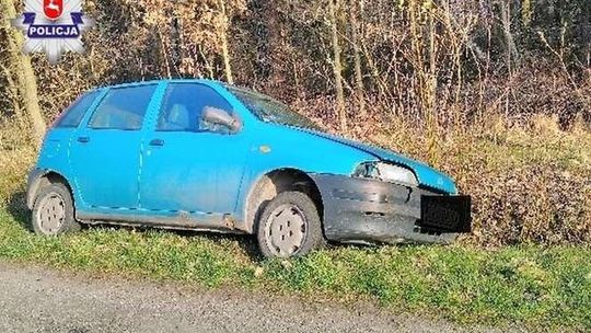 Pijany kierowca wjechał w ogrodzenie i zasnął w aucie