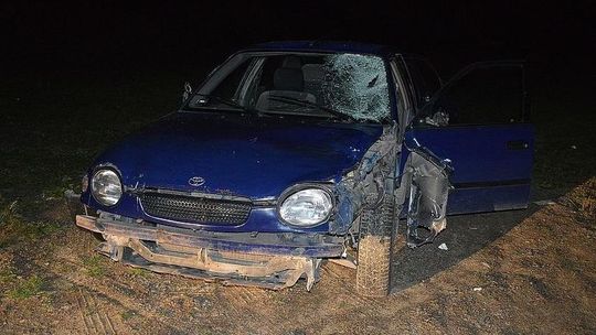 Pijany kierowca wyprzedzał żonę i potrącił dwóch chłopców na rowerach