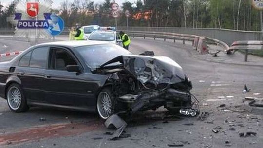 Pijany kierowca z zakazem sądowym spowodował wypadek