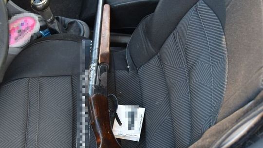 Pijany kowboj z Sitna. Ucieczkę przed policją zakończył w polu