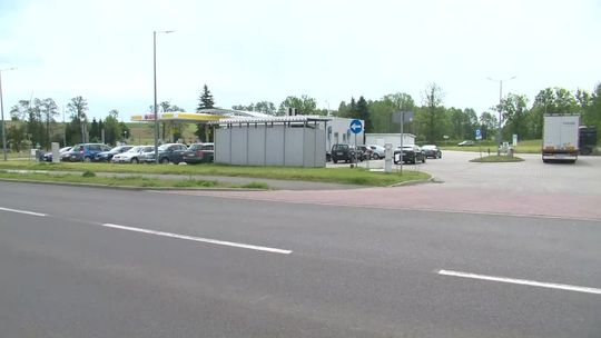 Pijany „kręcił bączki” BMW. Wjechał w dziewięć osób